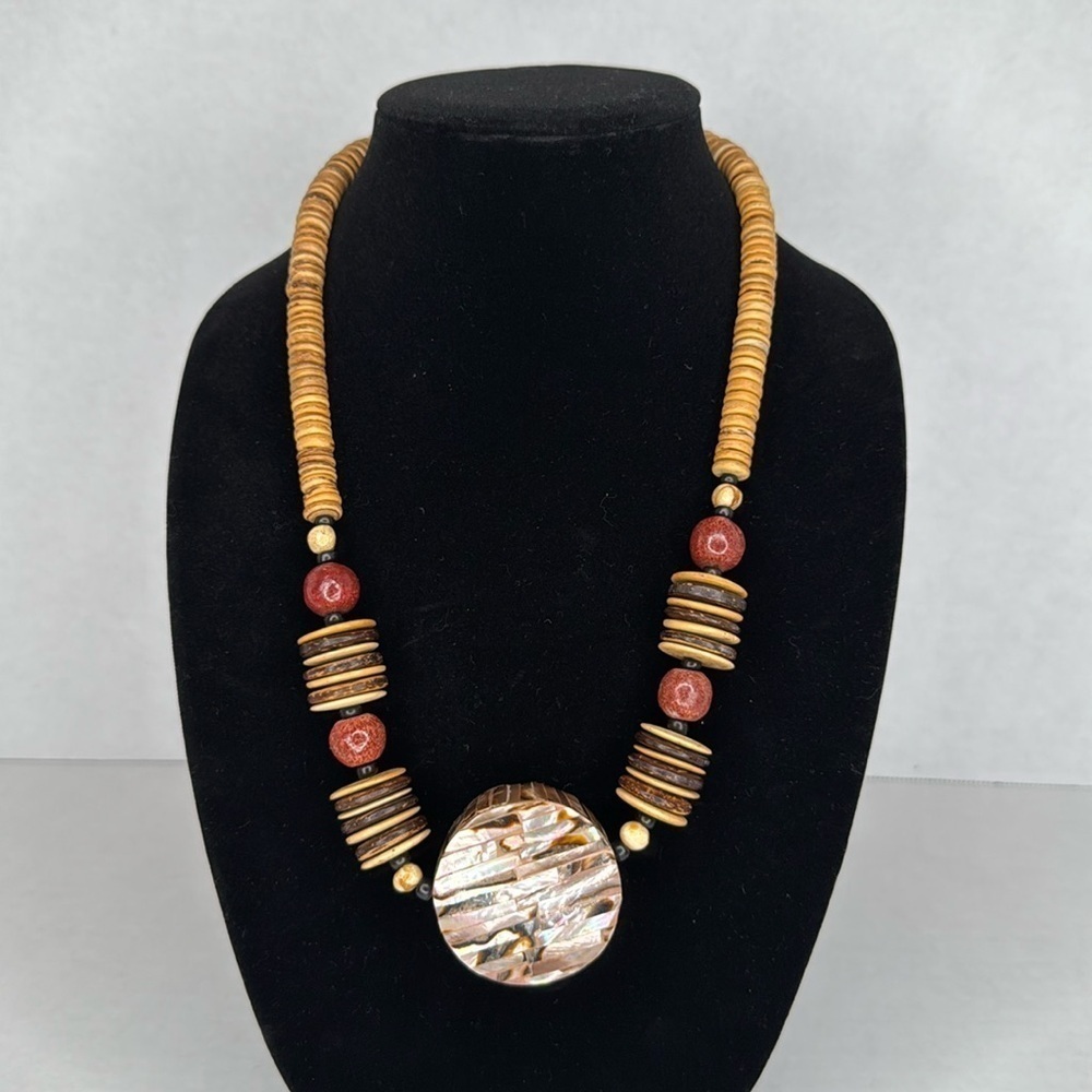 1980s Black Lip Mother of Pearl Coral and Coconut Vintage Necklace Lot A39